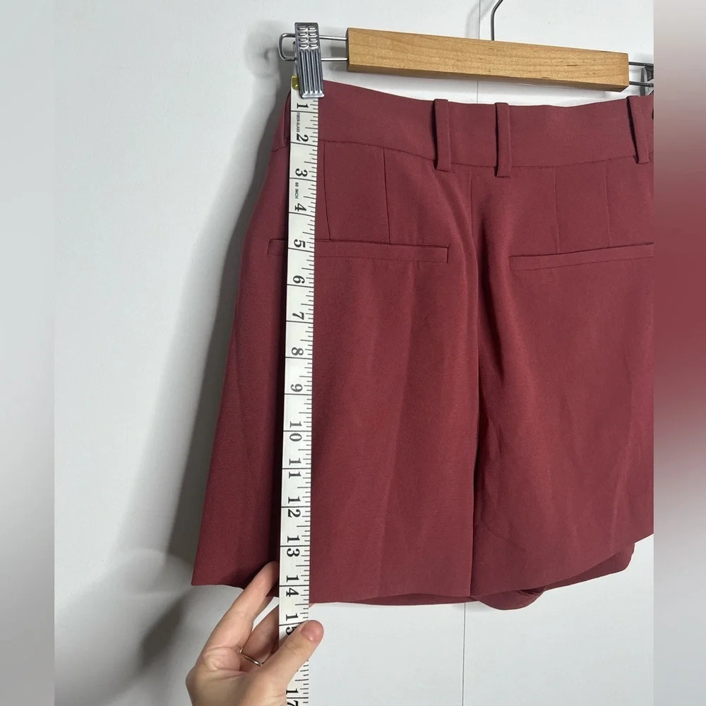 Aritzia - Babaton - Sundried Red 3” Pleated Shorts - NWT Size 8 - Picture 7 of 8